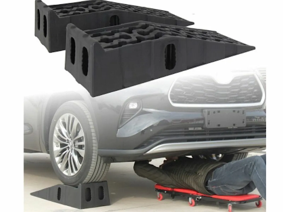 €20 OFF Pair of 7Ton Car Ramps.. - Image 1