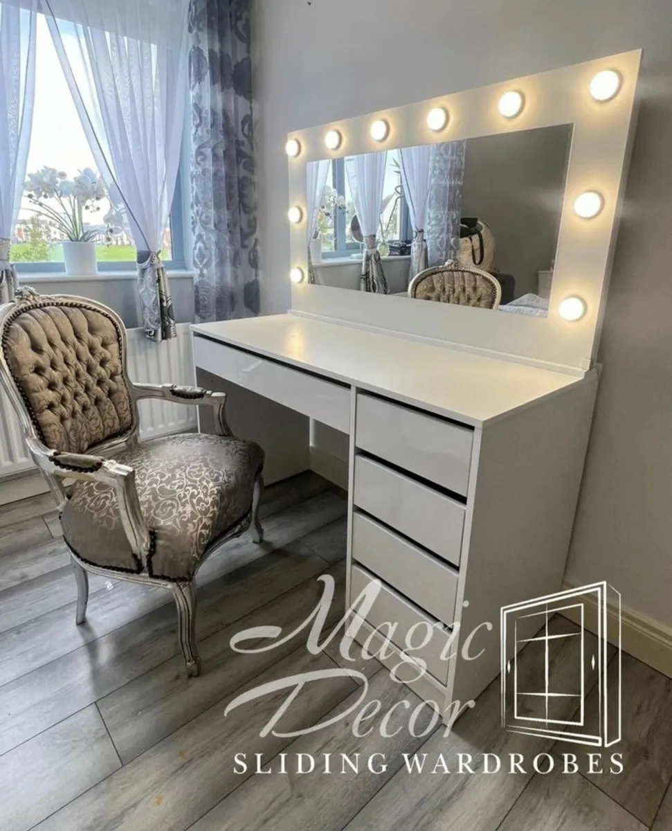Adele Vanity Table with Hollywood Mirror - - Image 3