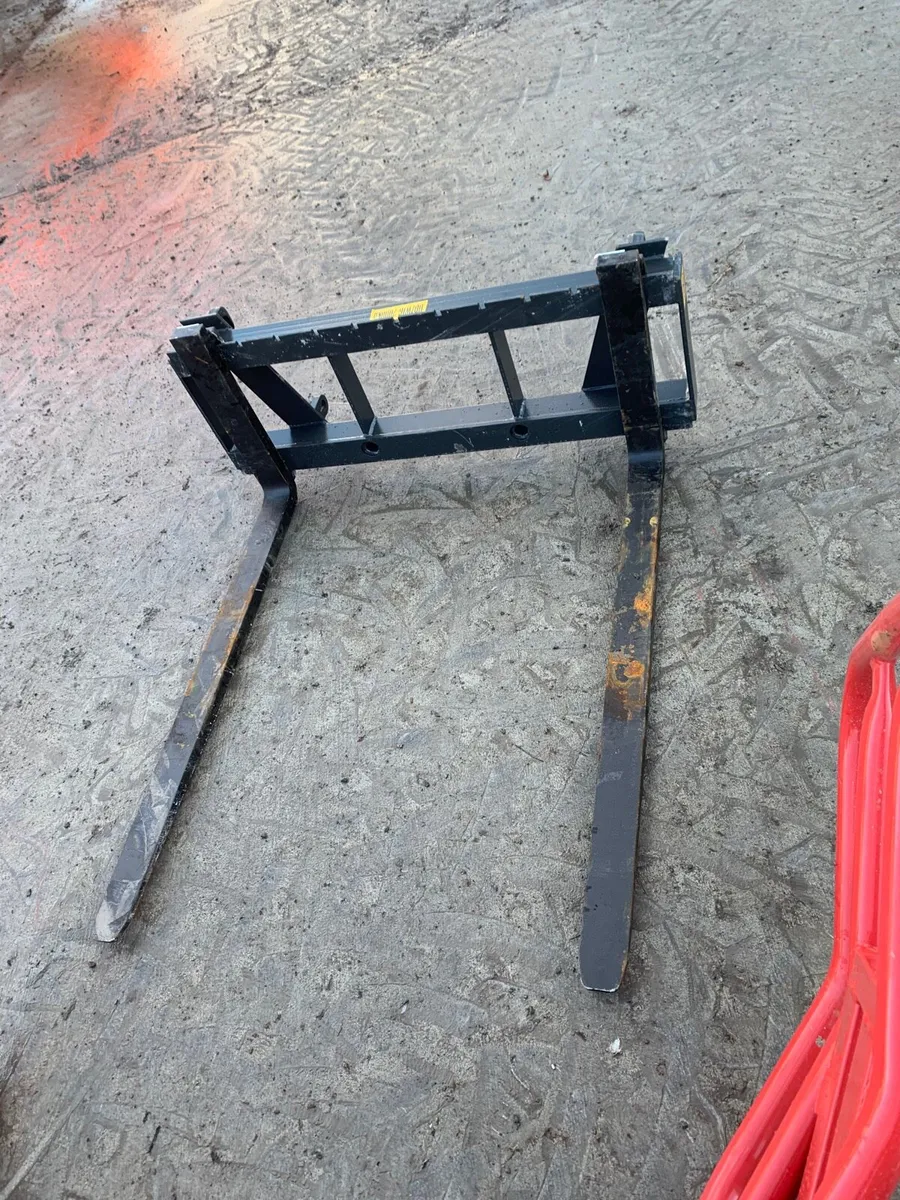 Front Loader Attachments - Image 4