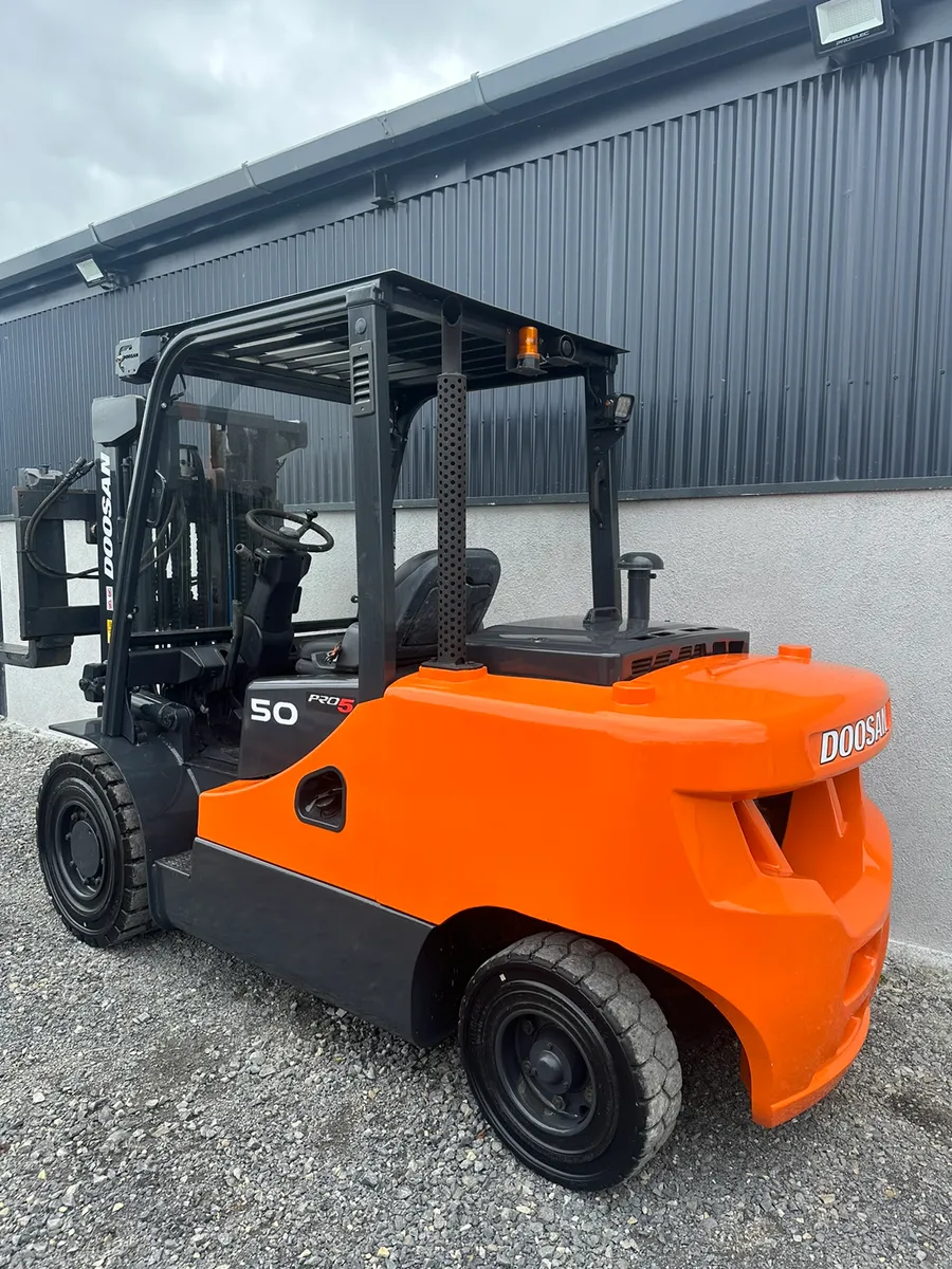 2016 Doosan D50SC-7 Forklift - Image 3