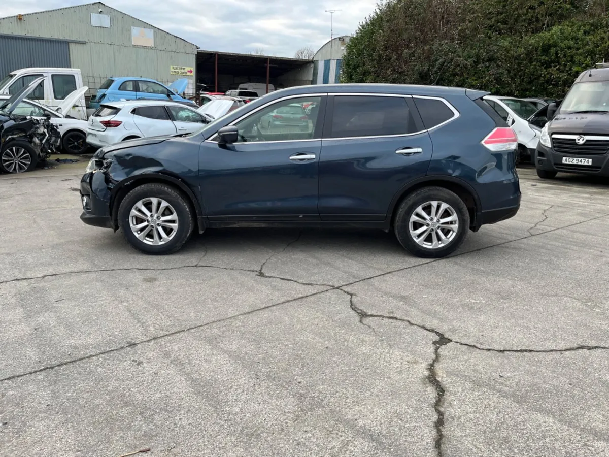 2015 Nissan X Trail 1.6 DCI  7 seater - Image 3