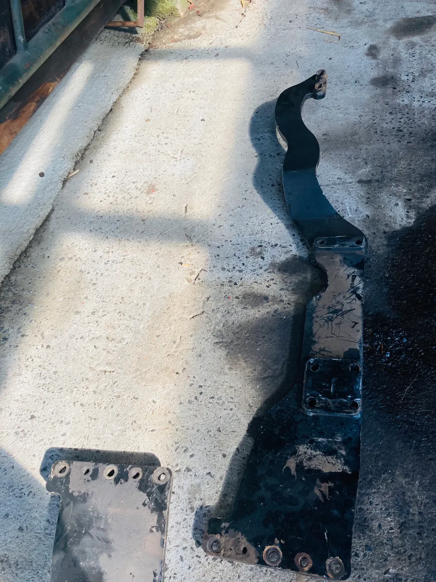 Massey Ferguson 6445. front linkage - Image 3