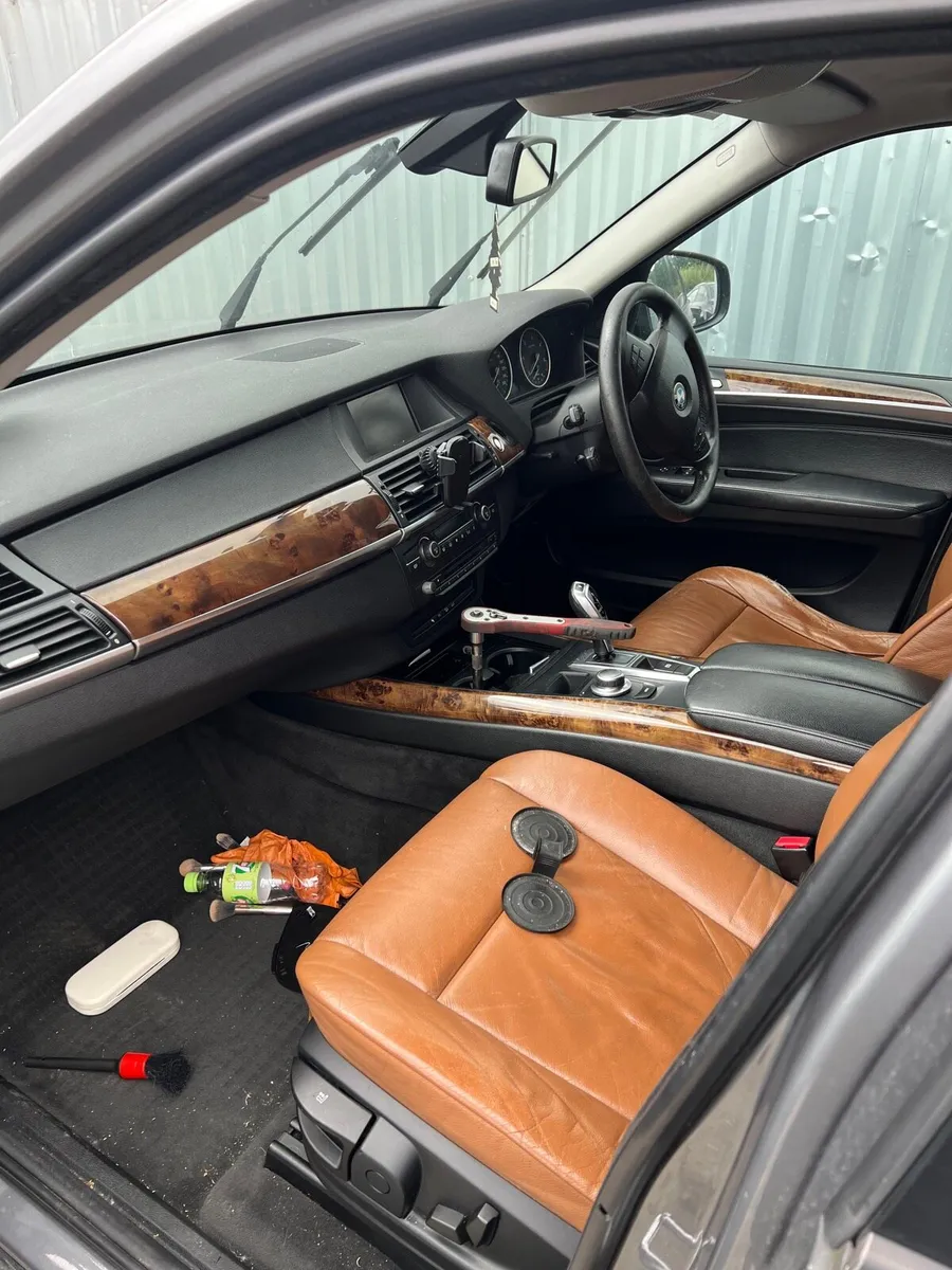 Breaking bmw x5 2008 e70 3.0d a52/7 7 seater 306d3 - Image 2