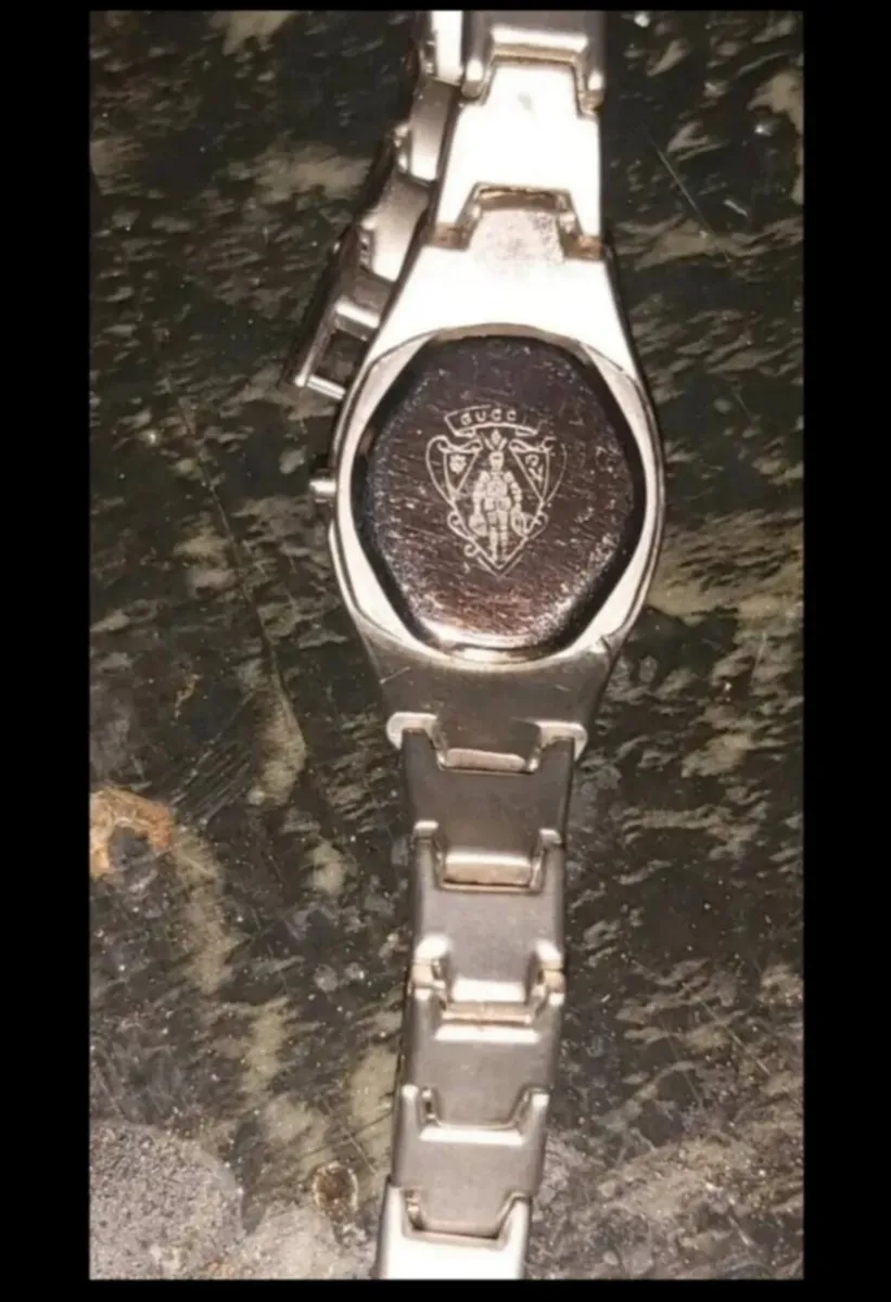 Gucci watch - Image 2