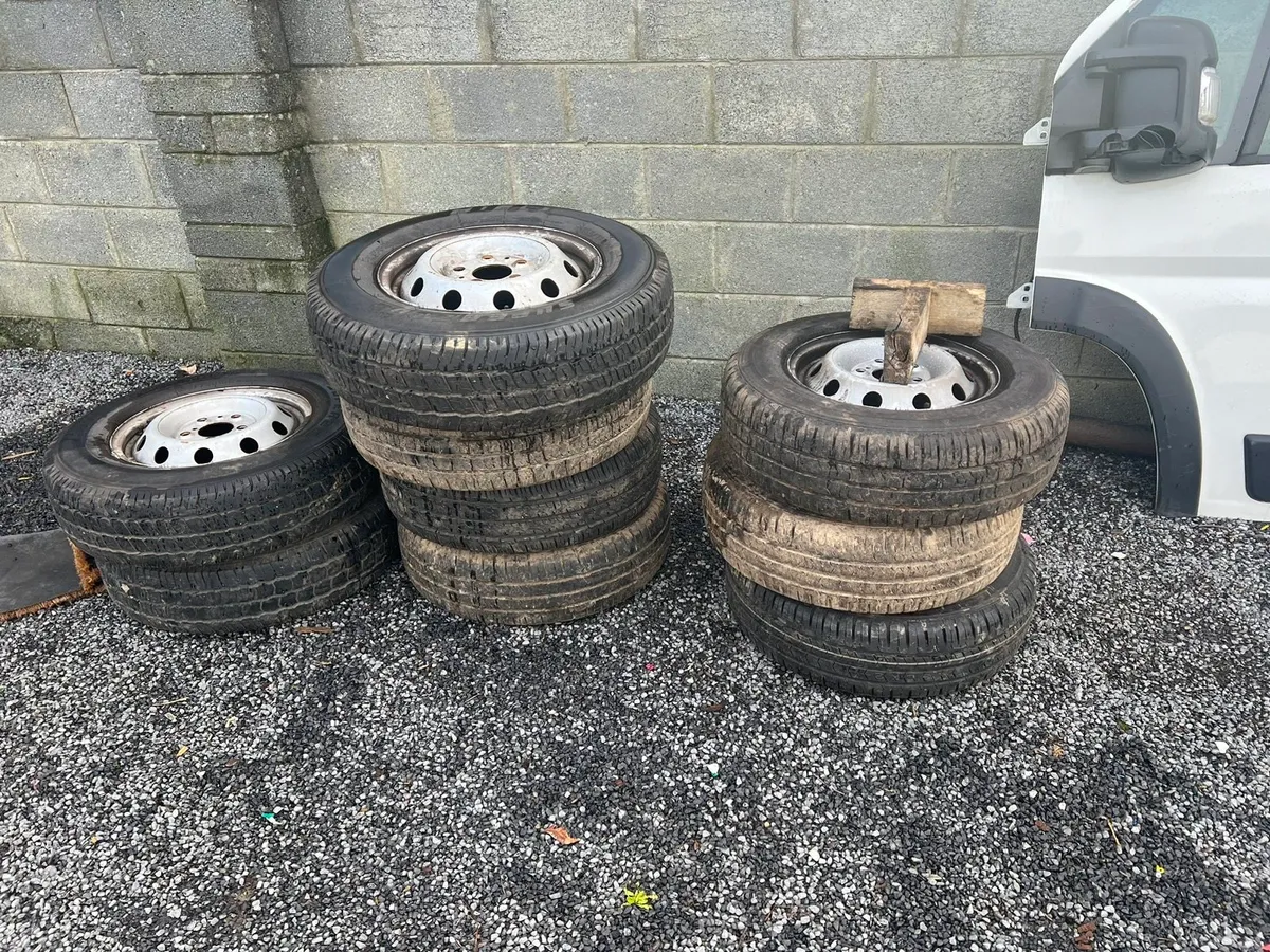 Tyres and wheels for vans - Image 1