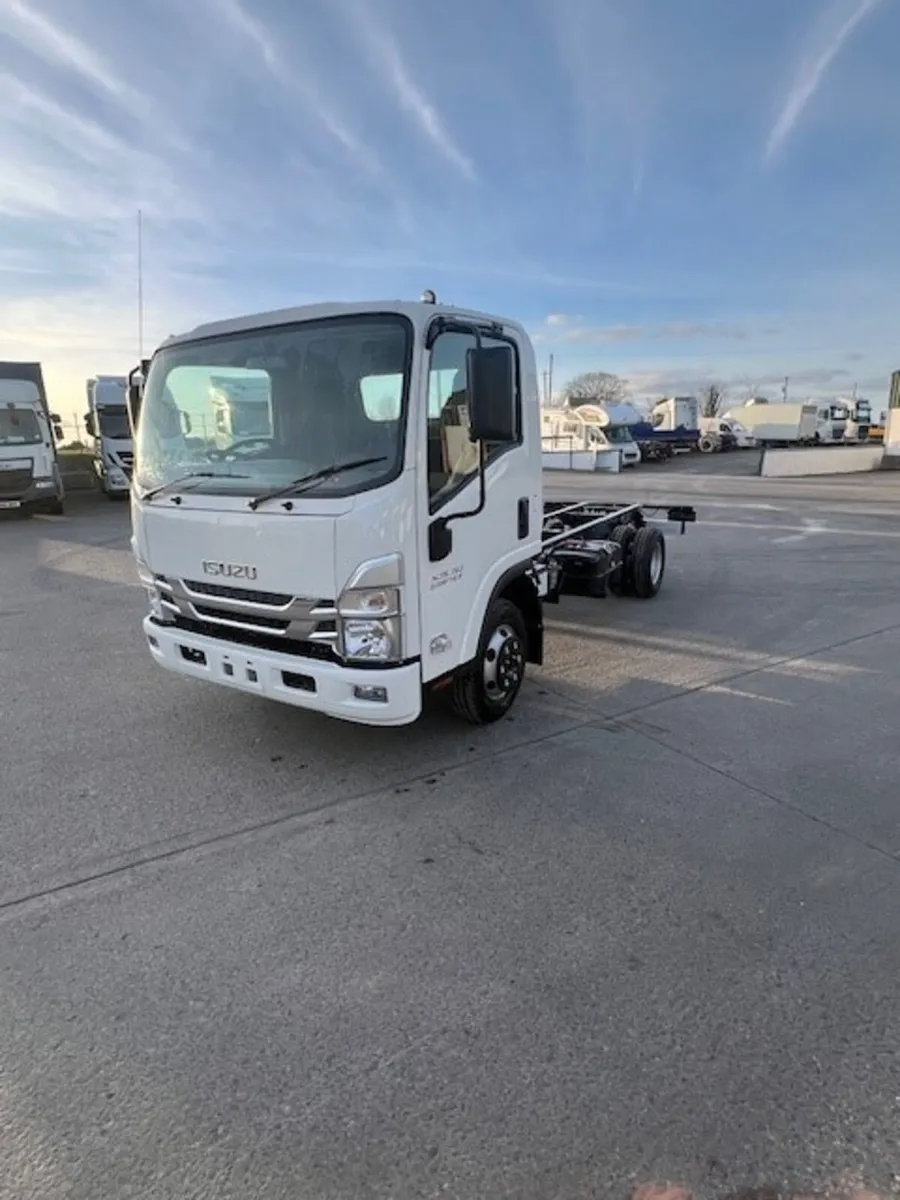 NEW ISUZU 3.5 TON CHASSIS IN STOCK - Image 3