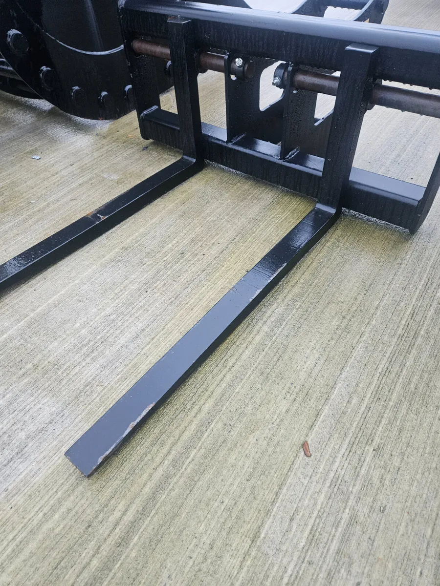 3 ton pallet forks - Image 1