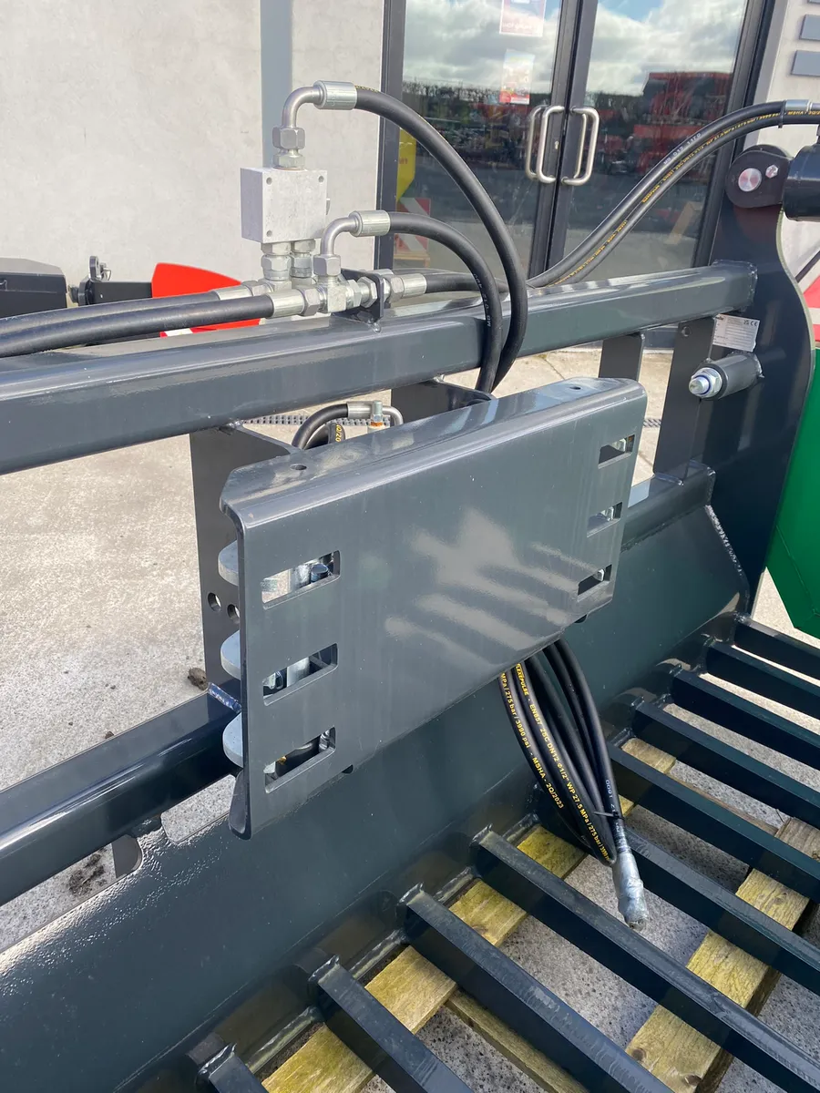 7ft ProDig Mega Bite - Image 3