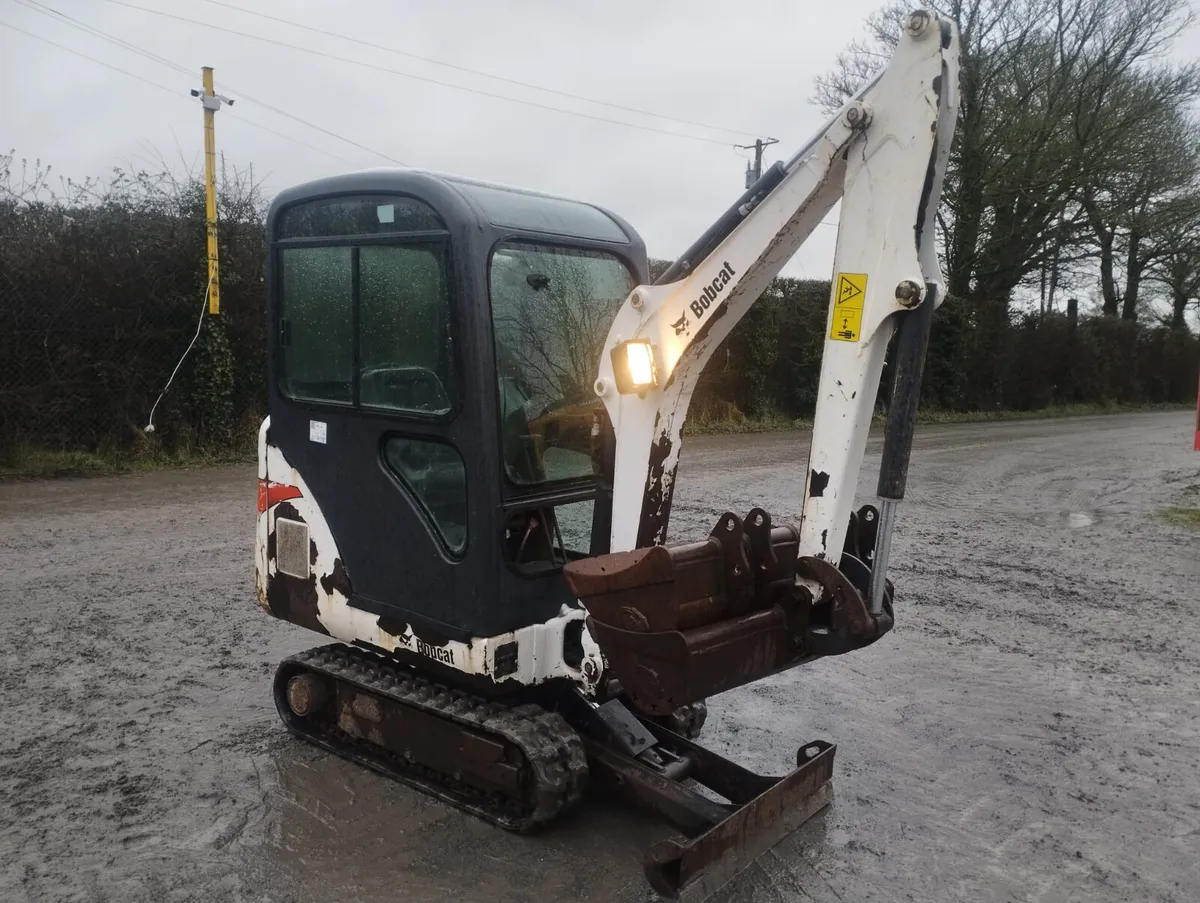 Bobcat 1.6 Ton Mini Digger - Image 4