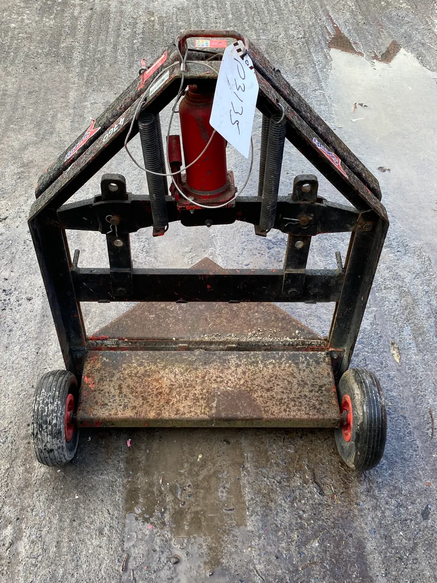 Fairport Block Cutters - Image 4