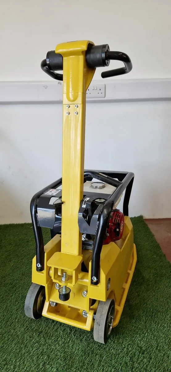 Heavy Duty Compactor/ Whacker Plate - Image 2