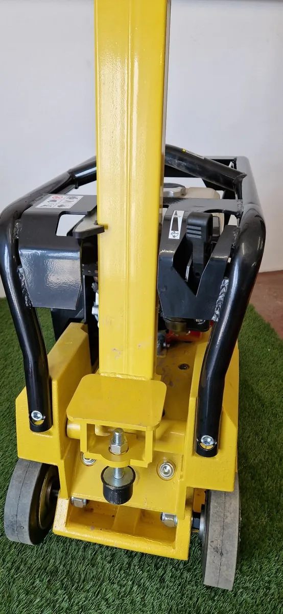 Heavy Duty Compactor/ Whacker Plate - Image 4