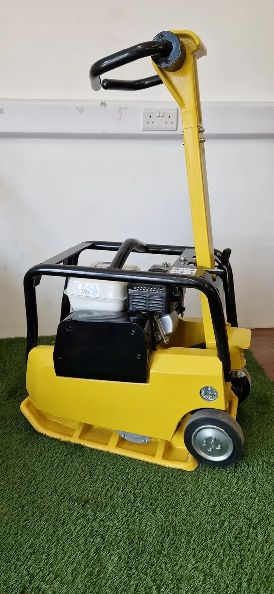Heavy Duty Compactor/ Whacker Plate - Image 3
