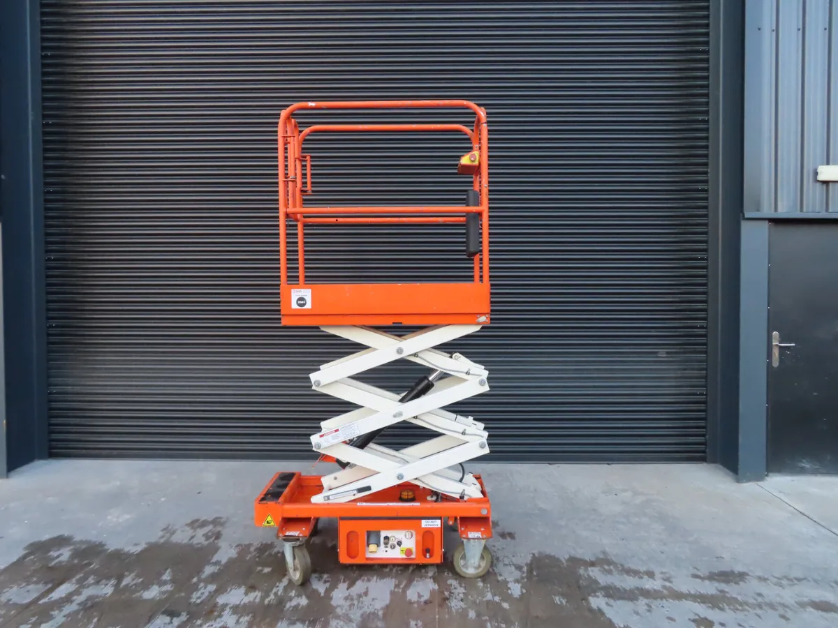 Pop UP Pro 10 Access Platform Push Around SN2684 - Image 2