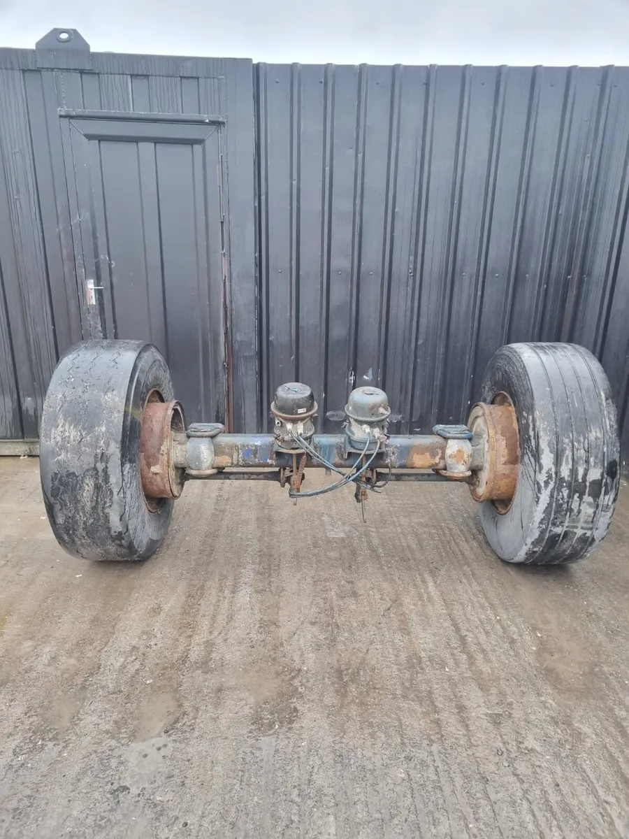 Selection of Super Single Axle - Image 4
