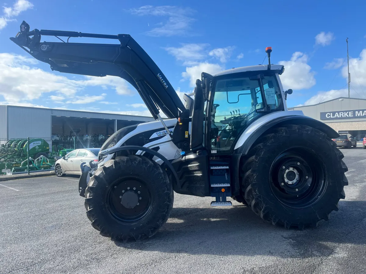 Valtra T215 Active Tractor c/w G7s Loader - Image 3