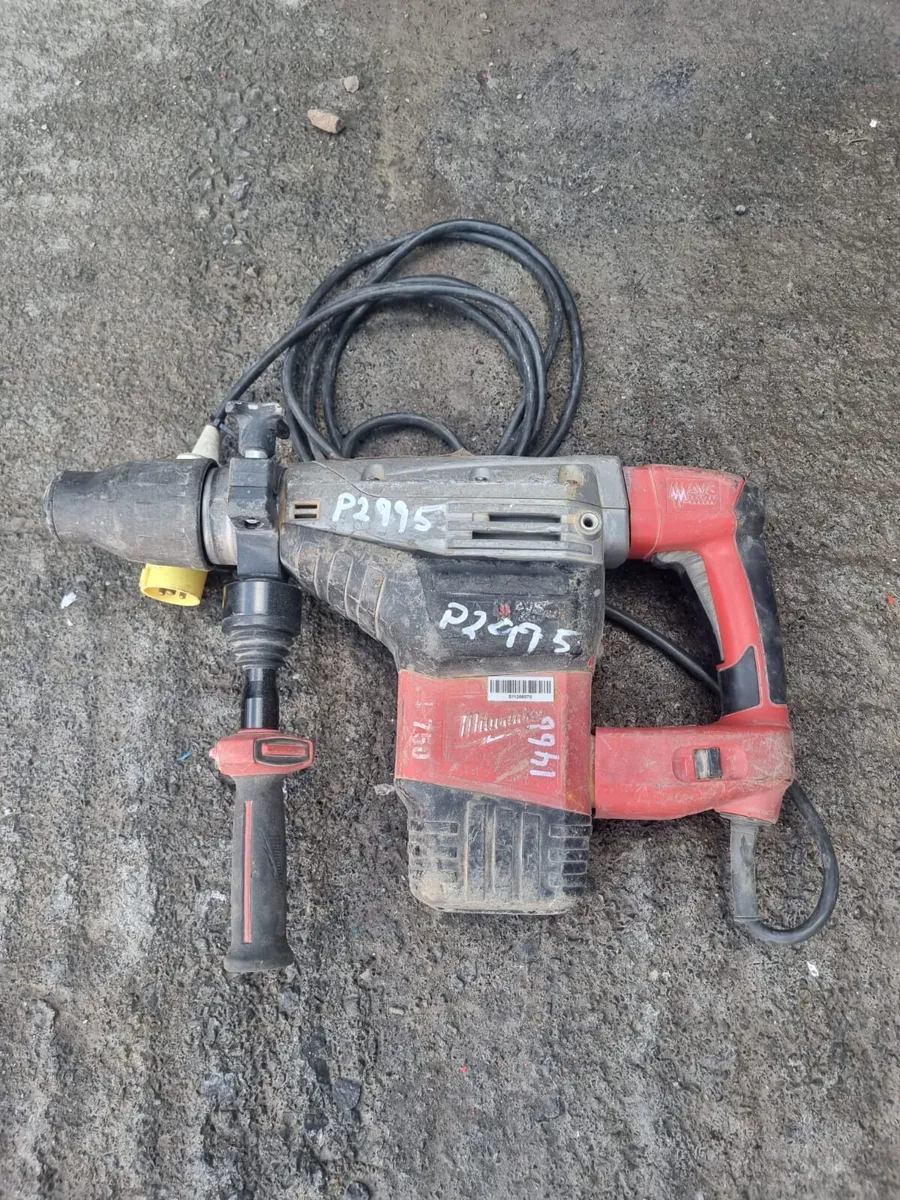Milwaukee 110v Breaker - Image 1