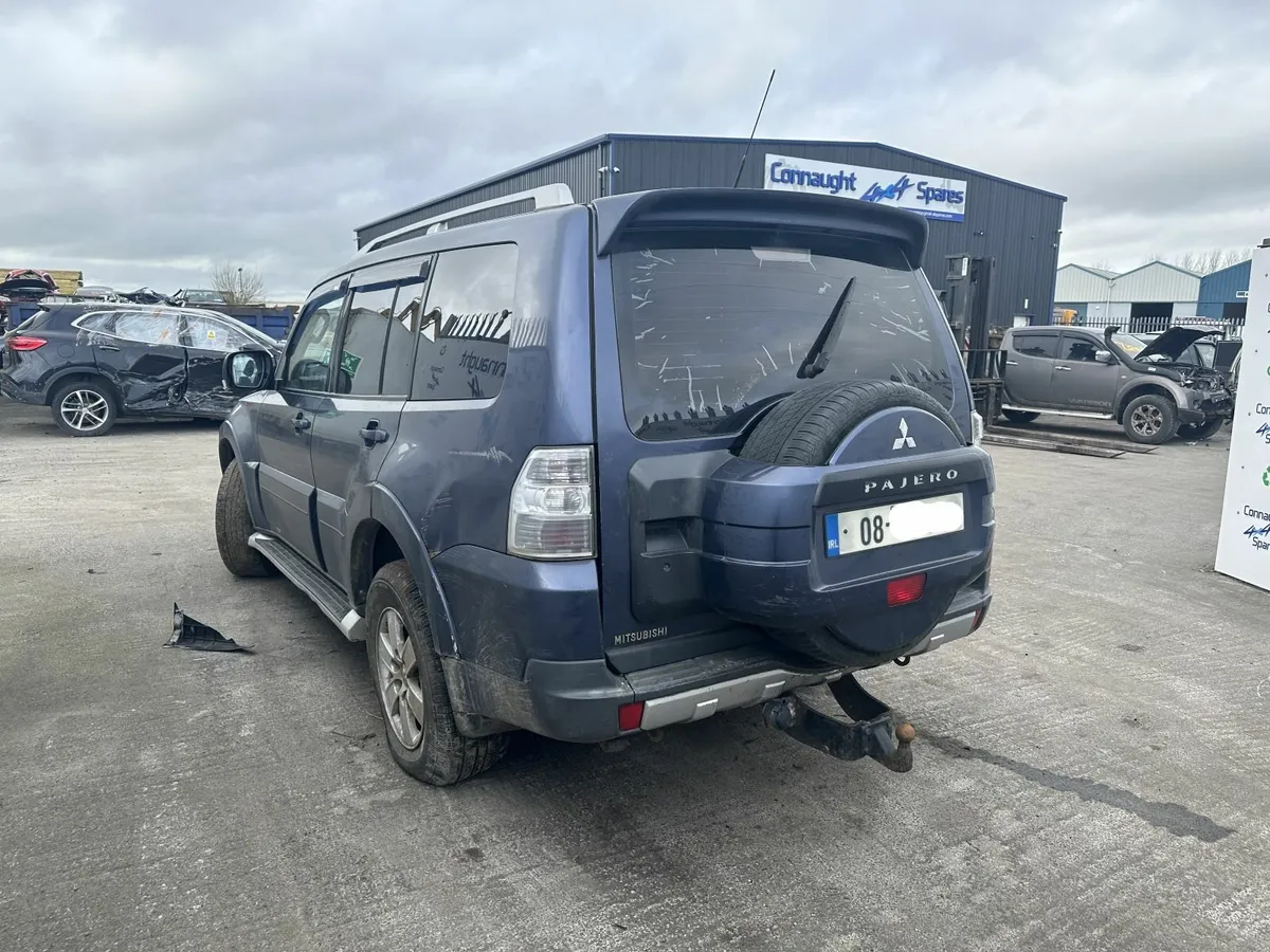 2008 PAJERO 3.2A JUST IN FOR BREAKING - Image 3