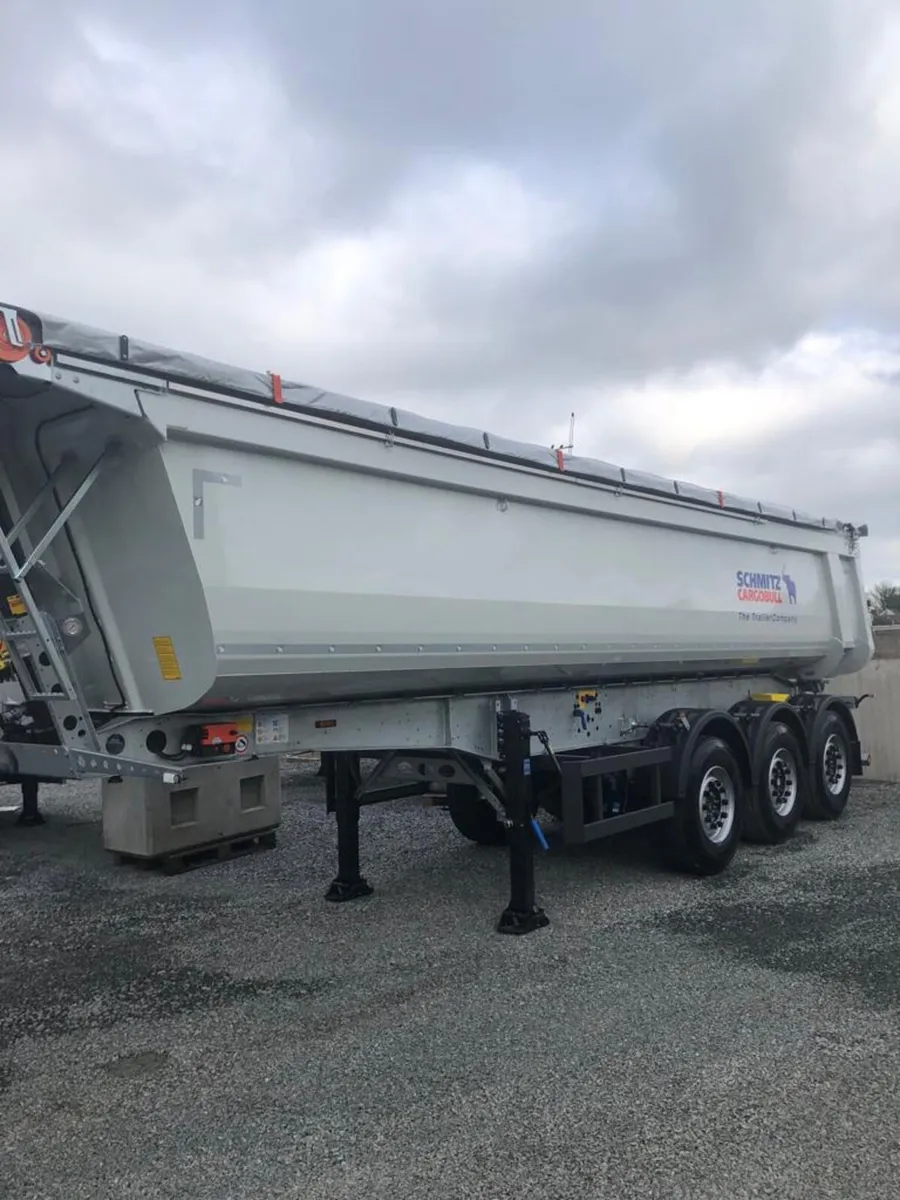 SCHMITZ 8.2 TIPPER IN STOCK - Image 1