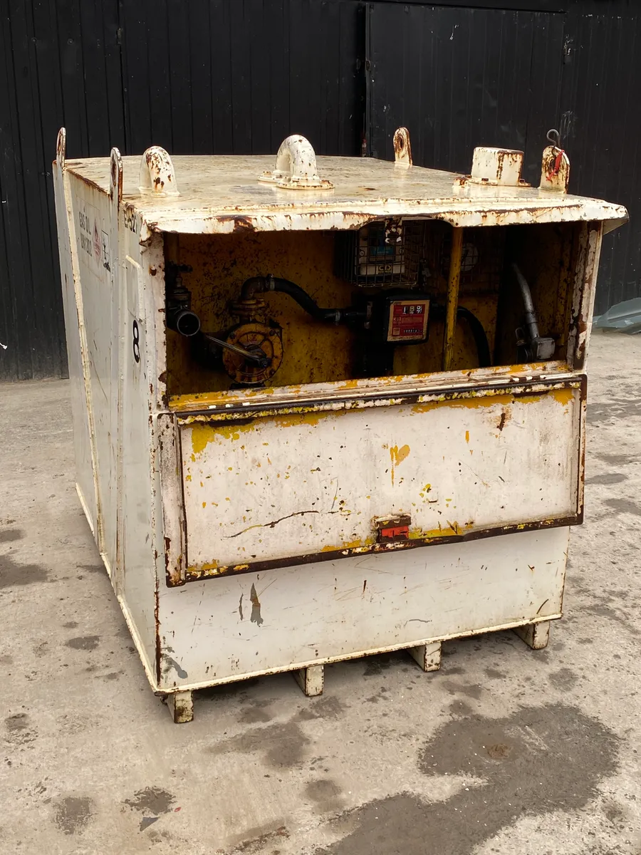 900L Fuel Bowser with Pump - Image 4