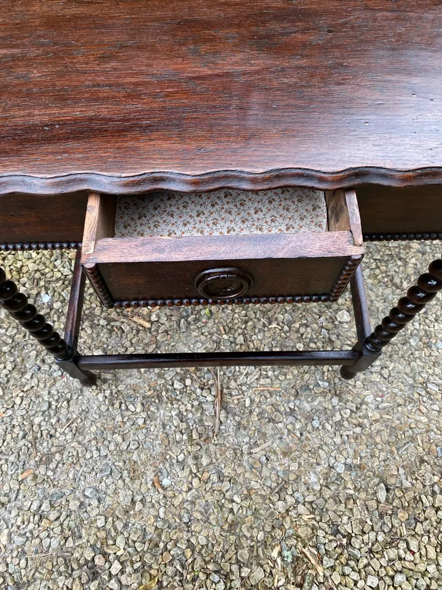 Elegant Irish cottage side table - Image 3