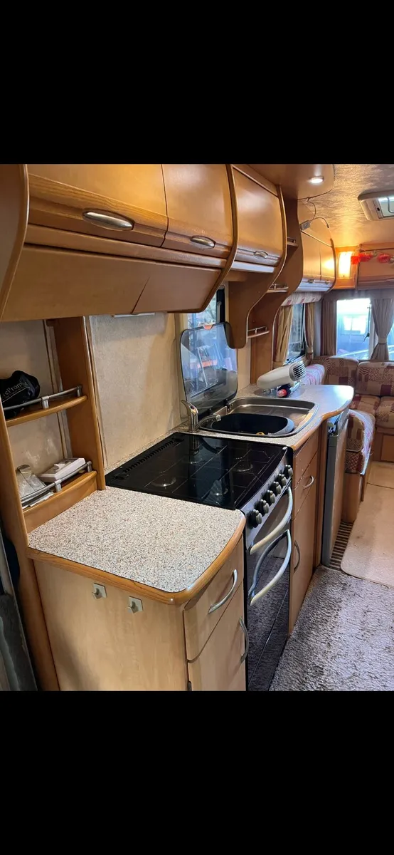 2006 COACHMAN LAZER 590 5/6 BERTH CARAVAN - Image 3