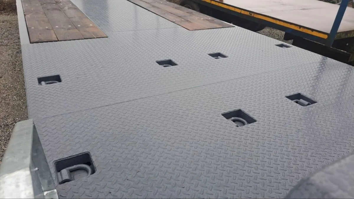 Wilson Engineering Low Loader - Image 2