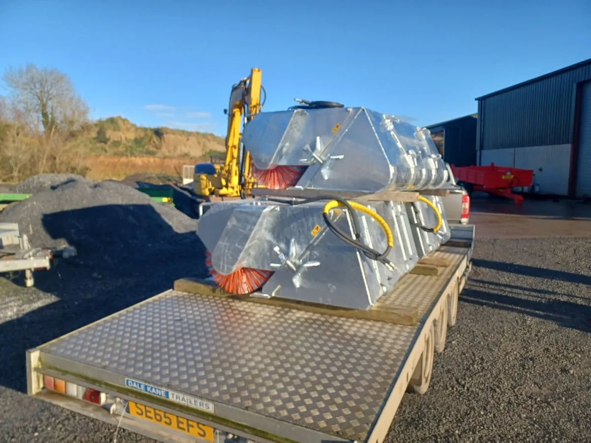 Skid Steer bucket sweeper - Image 3