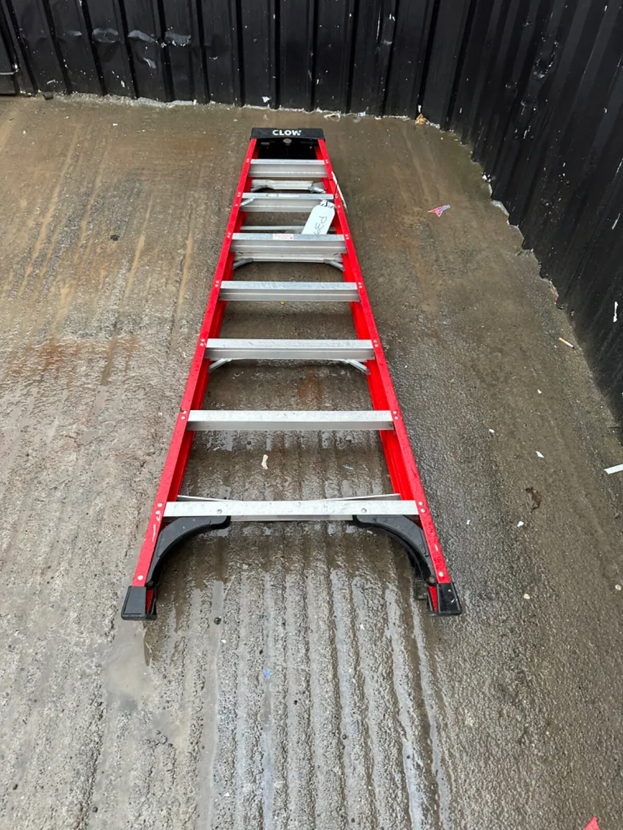 Clow 8 Step Ladder - Image 2