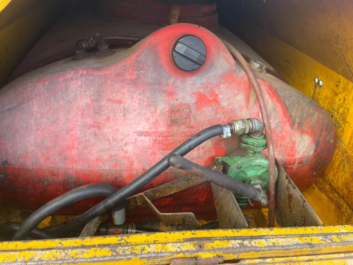 Diesel Bowser 1000litre with manual pump - Image 2