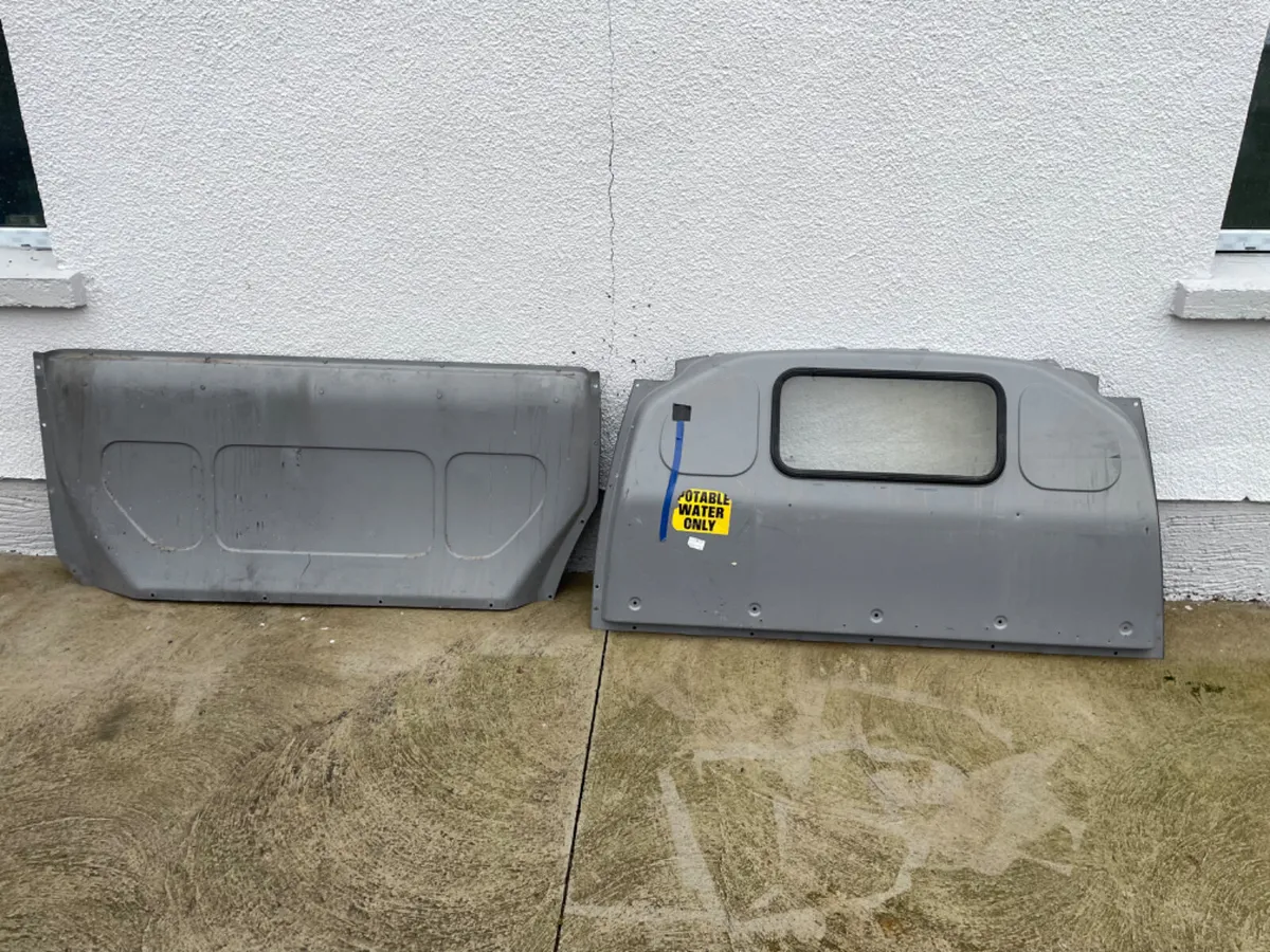 T5 Bulk Head with glass