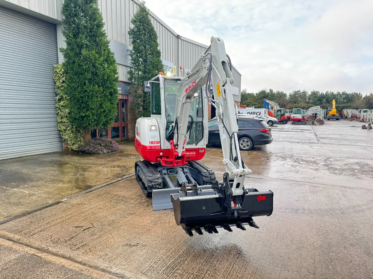 Only £85 p/w - New Takeuchi TB230 - 2.9 Ton Digger - Image 4