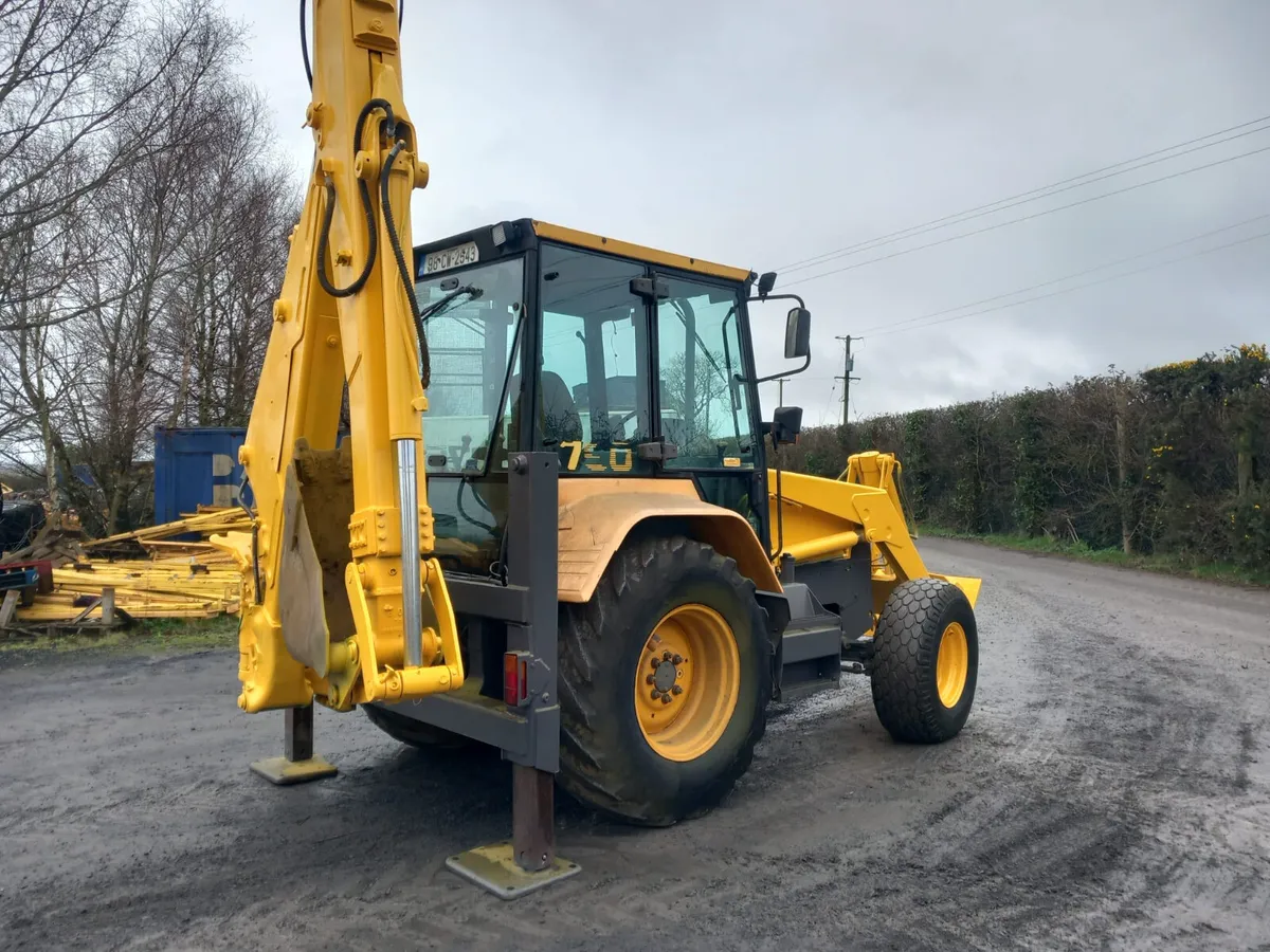 Fermac 750 Digger Loader - Image 2