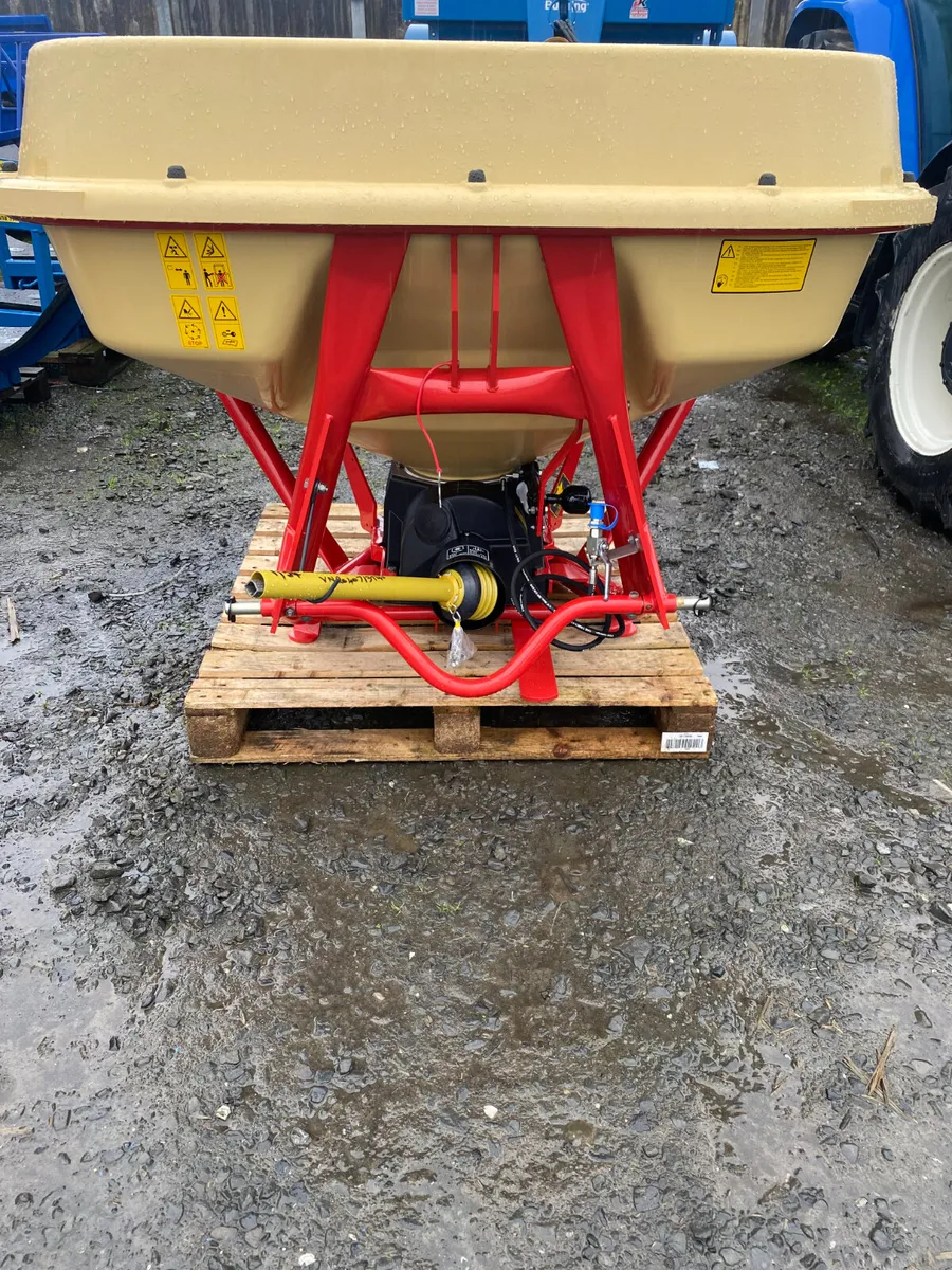 Vicon Wagtail Sower Fertilizer Sower - Image 1