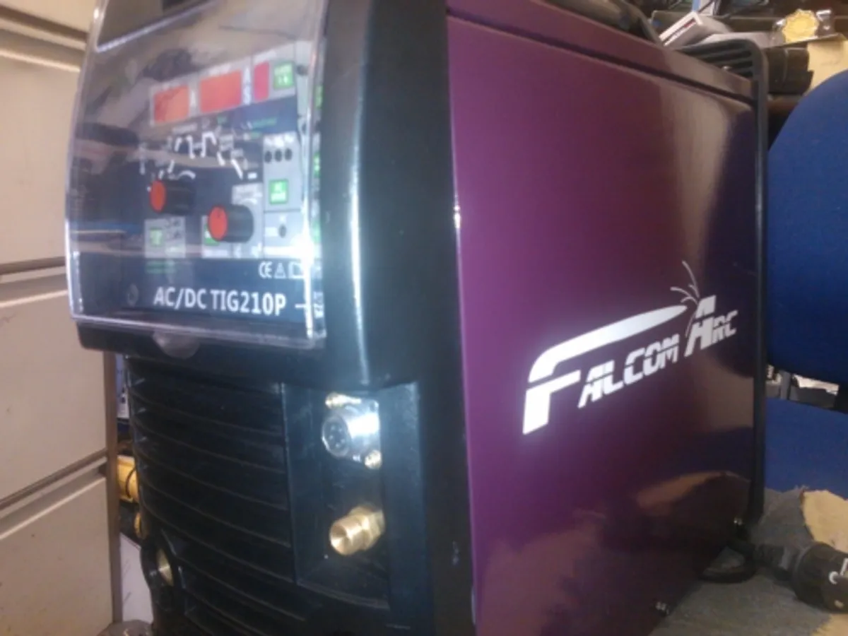 AC/DC HF TIG WELDER +gas - Image 2