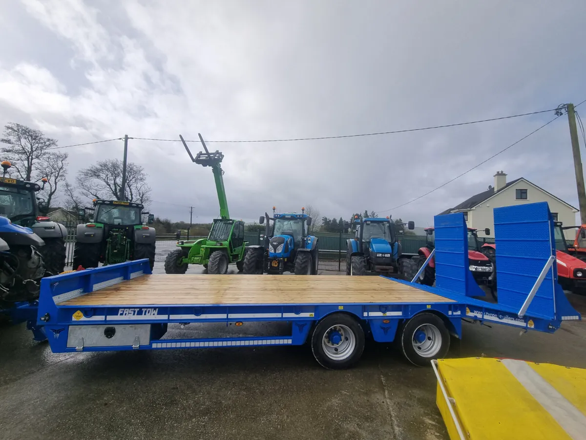 New Tyrone 21 Tonne Low Loader Blue - Image 3