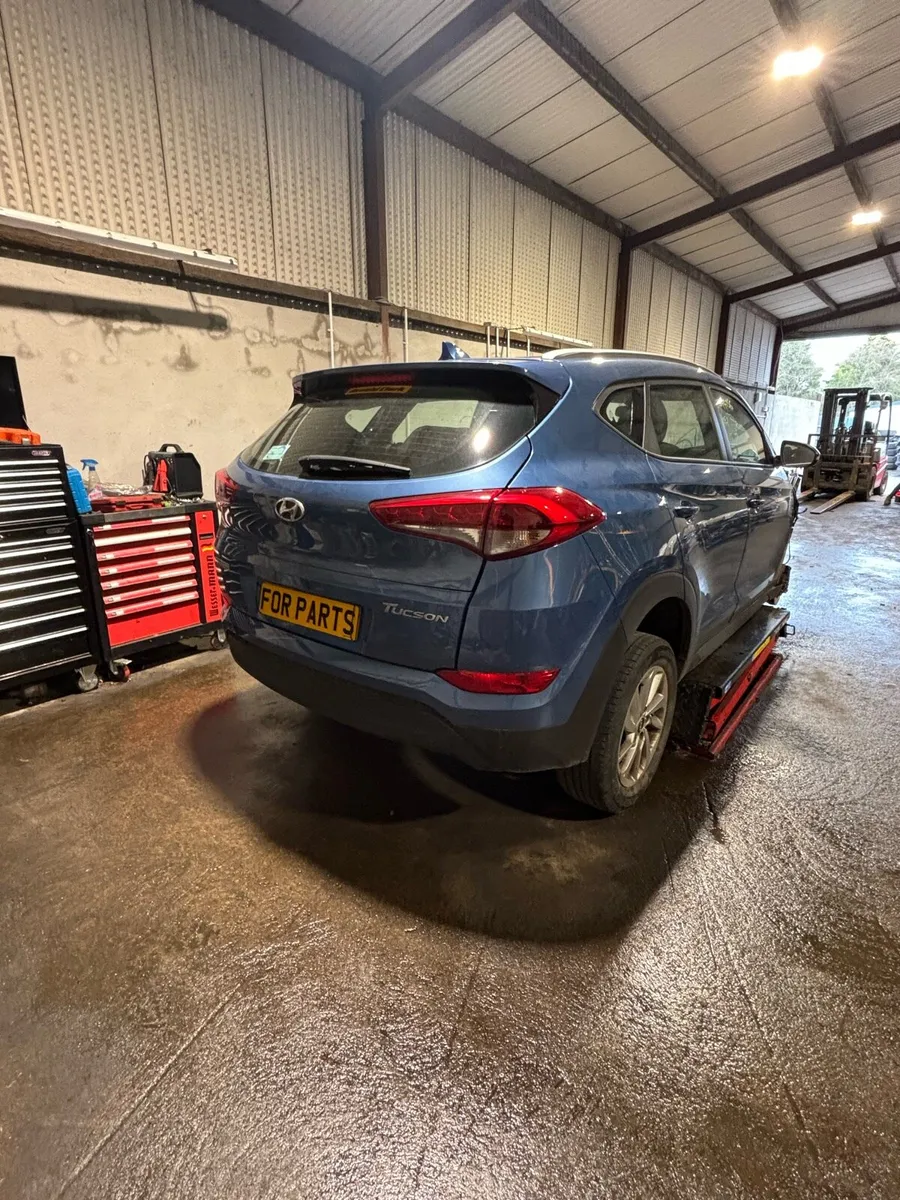 For breaking Hyundai Tucson - Image 2