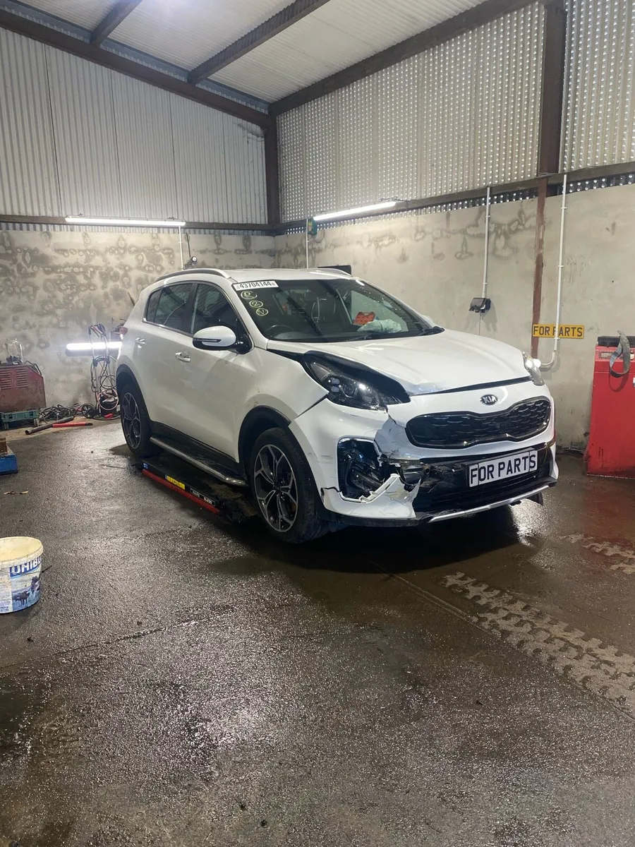 For breaking Kia Sportage - Image 3