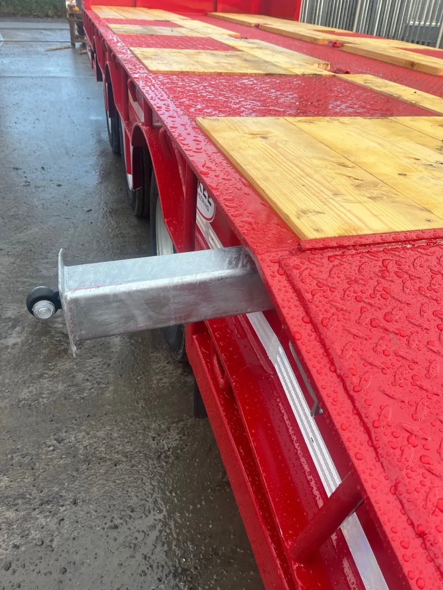 MCKEE 33 TONNE LOW LOADER - Image 3