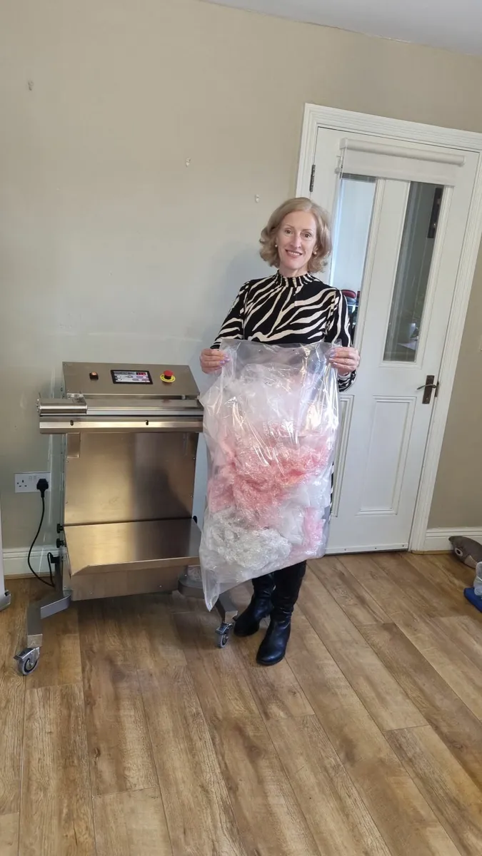 Incontinence Waste Management Vacuum machine - Image 3