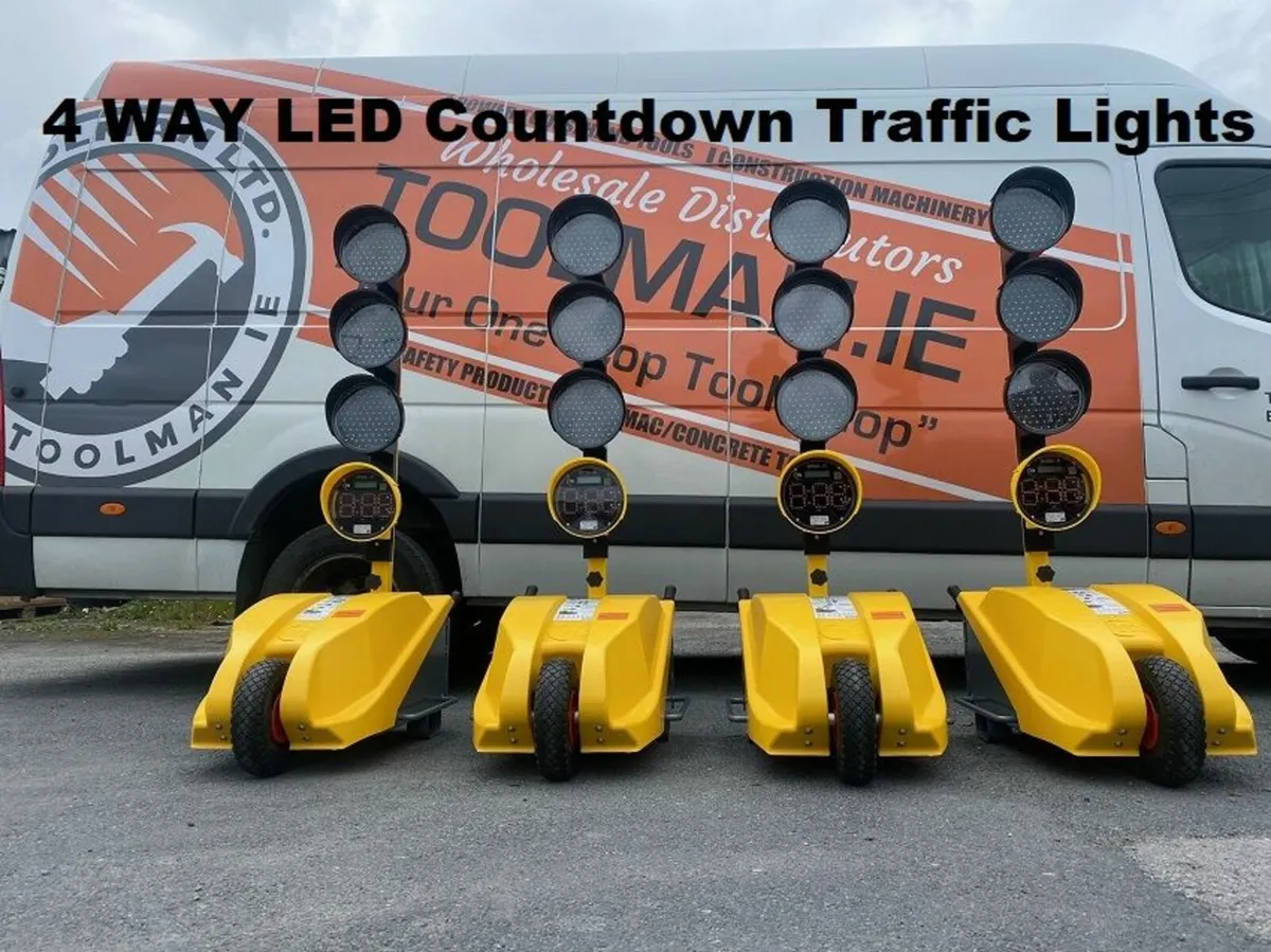 Tempo Traffic Lights Set Deal Toolman !!! - Image 2