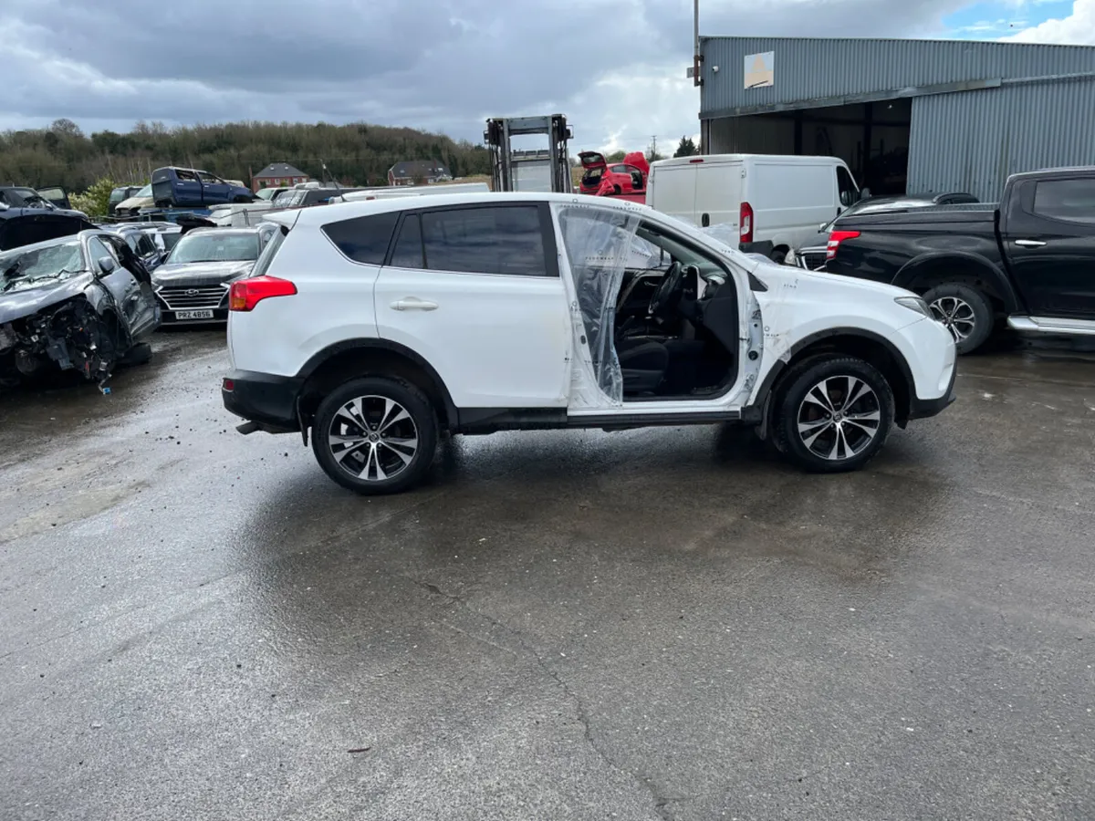 2015 Toyota Rav 4   2.2 D4D Auto D-CAT - Image 4