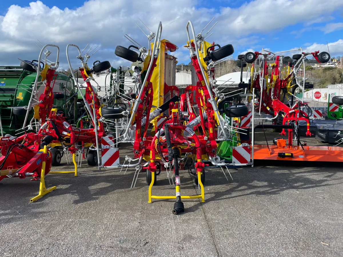 Pottinger Hit 6.61 Tedders - Image 1