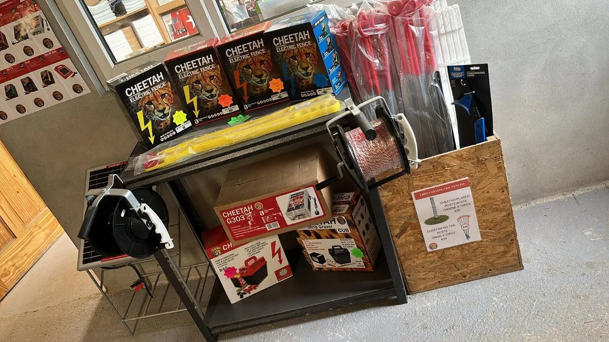 Cheetah Fencing Equipment - Image 2