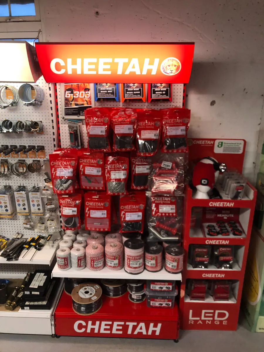 Cheetah Fencing Equipment - Image 1