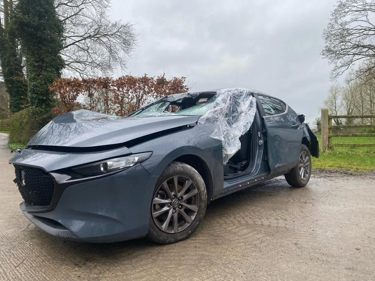 🟢2021 Mazda 3 ⚠️Breaking FOR PARTS⚠️ - Image 1