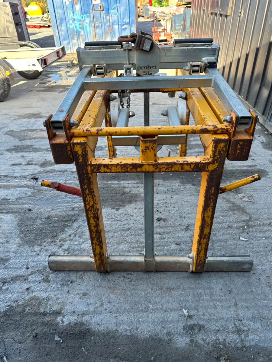 Block Grab - Image 3