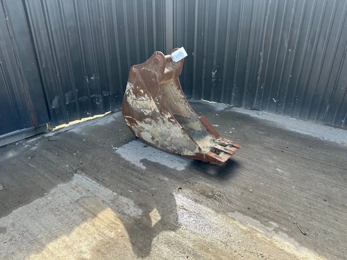 12’’ Digging Bucket 65MM Pins - Image 3