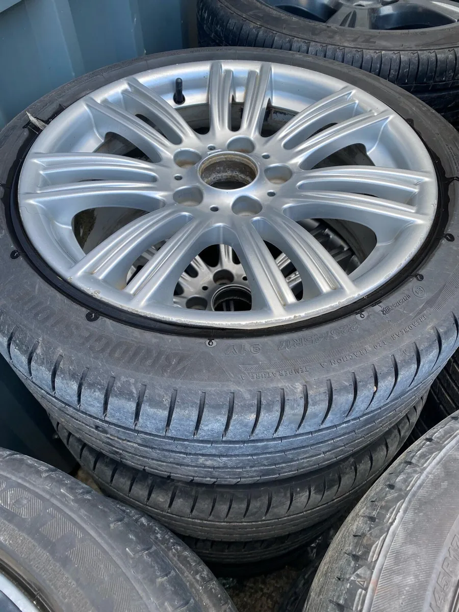 BMW 17” five sets of alloys - Image 4