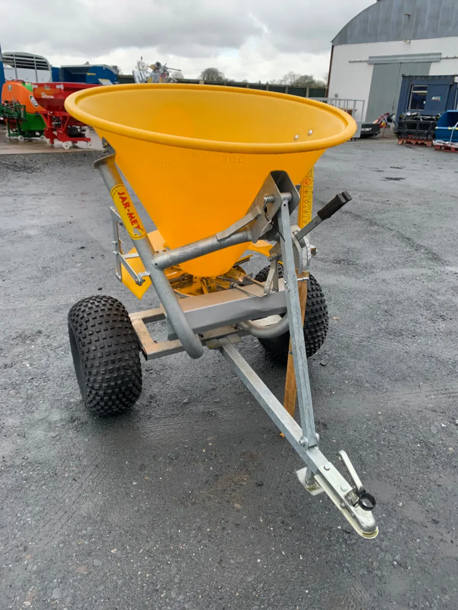 At fertiliser sowers - Image 4